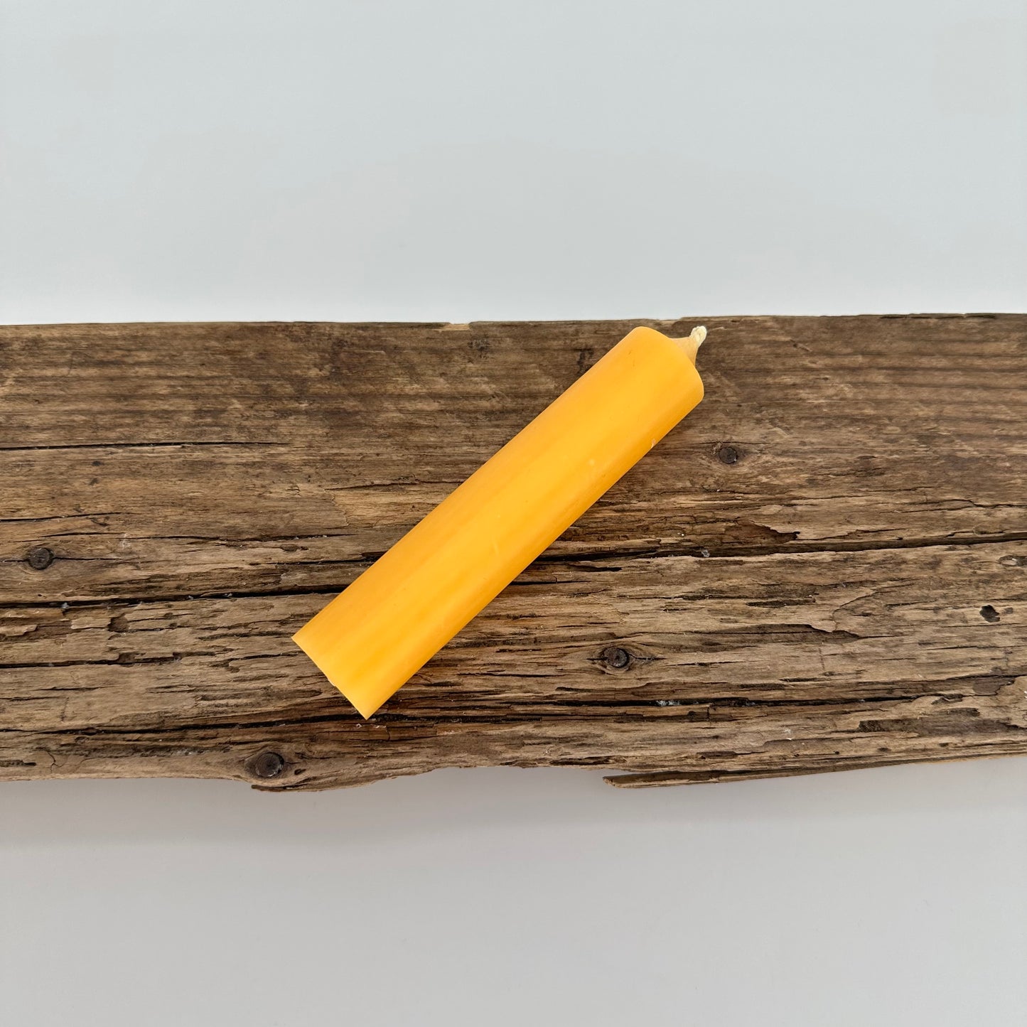 Stabkerze in helles Orange