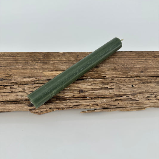 Stabkerze in dunkelgrün