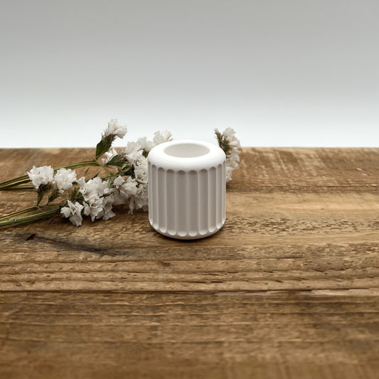 Stabkerzenhalter mit Rillen