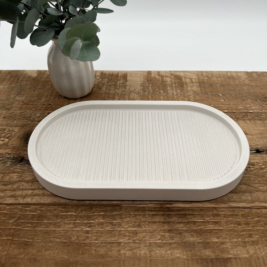 Ovale Schale mit Rillen