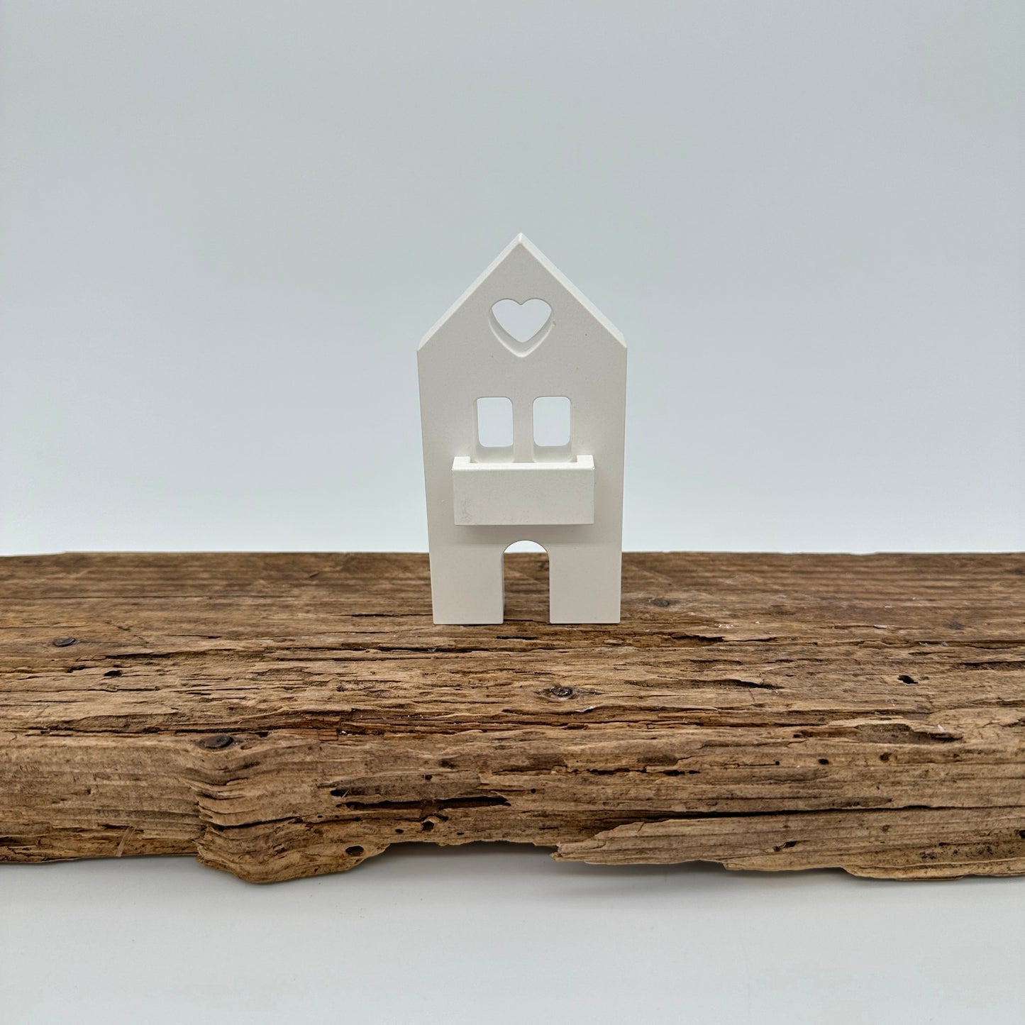 Haus mit Balkon mittel