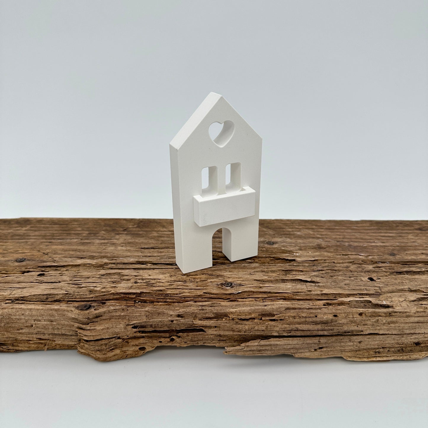 Haus mit Balkon mittel