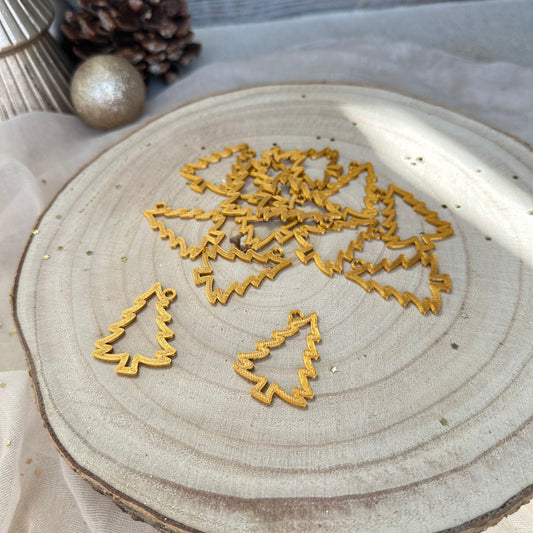 10 Anhänger - Tannen in gold