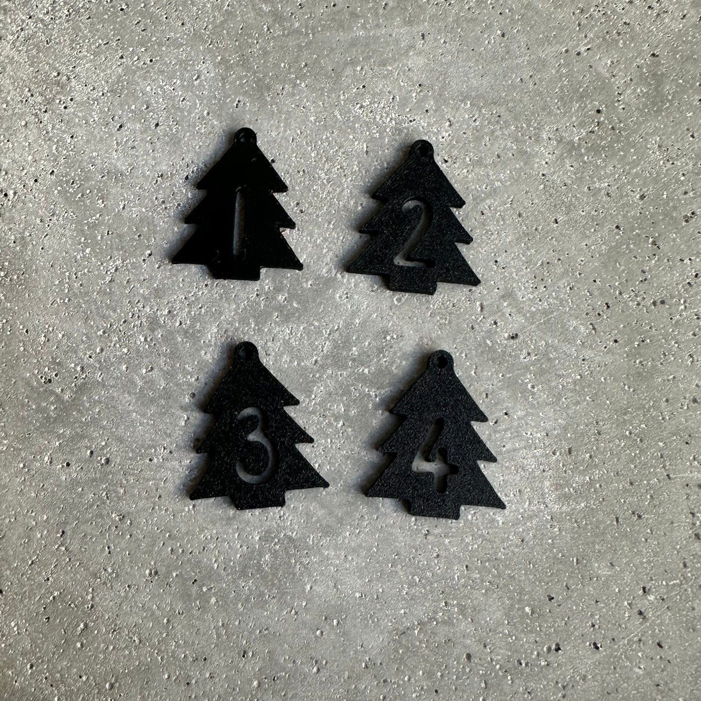 Anhänger "Tanne Adventzahlen“ 3 Set`s
