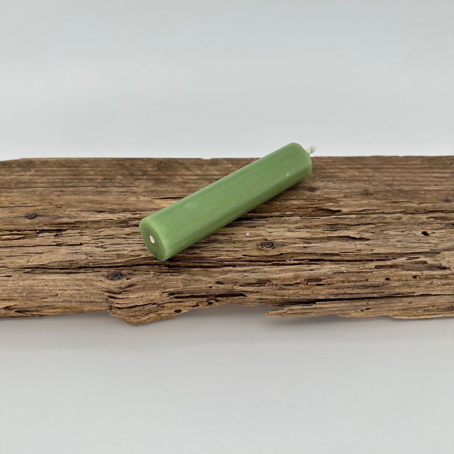 Stabkerze in matcha grün