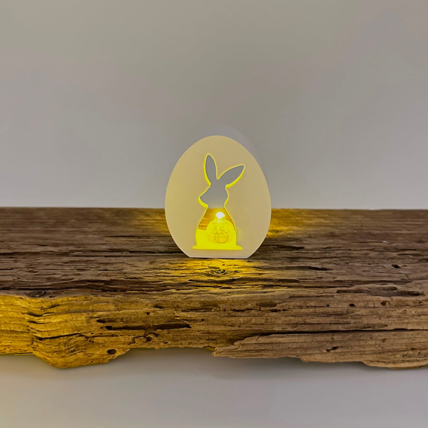 Hase im Ei für Ballonlicht