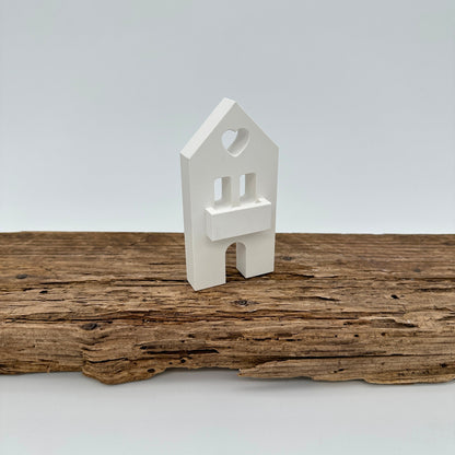 Haus mit Balkon mittel