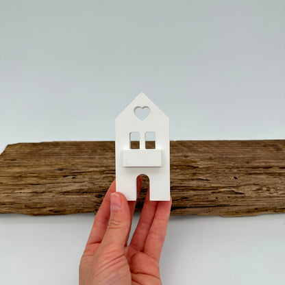 Haus mit Balkon klein